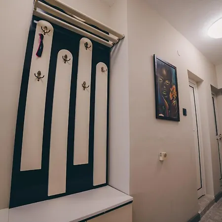 Unbeatable Location: New & Comfy Apartment *